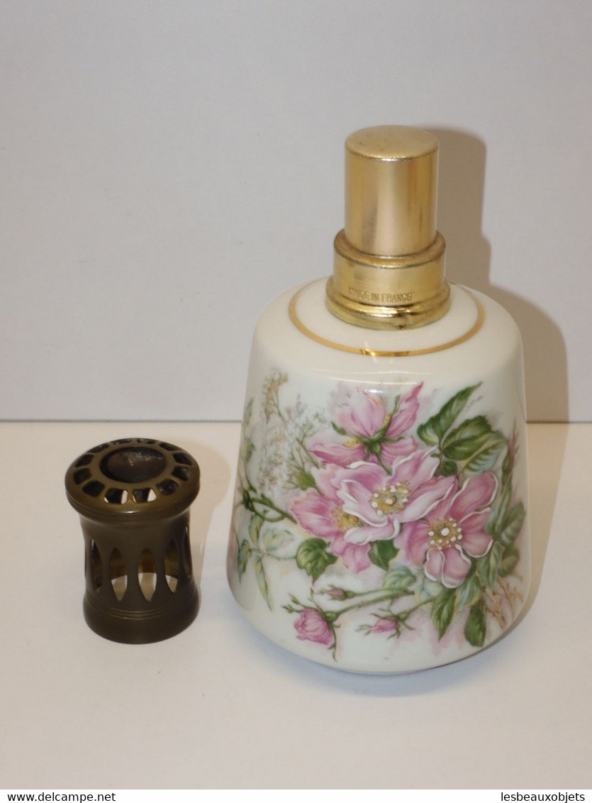 *JOLIE LAMPE BERGER PORCELAINE CAMILLE THARAUD FLEURS ROSES REHAUTS EMAIL XXe E