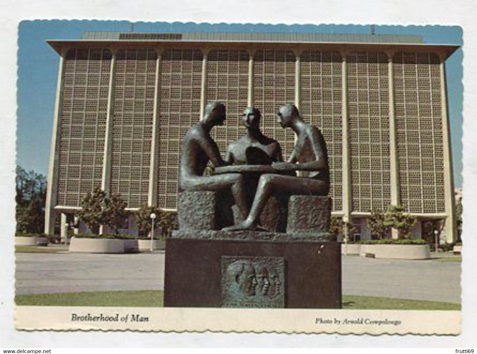 AK 086466 USA - California - Fresno Courthouse Mall - Brotherhood Of Man - Fresno