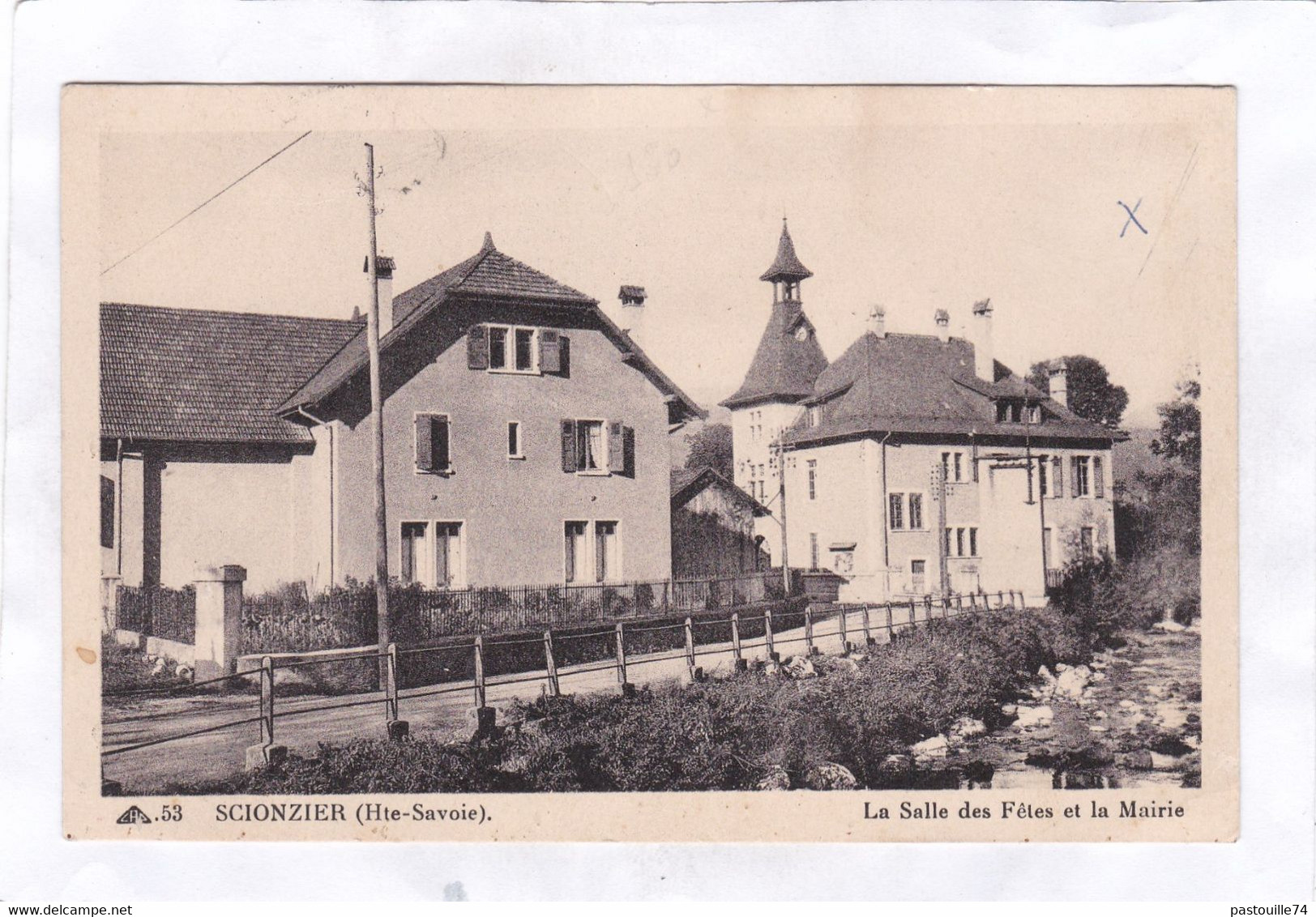 CPA :  14 X 9  - SCIONZIER  -  La  Salle  Des  Fêtes  Et  La  Mairie - Scionzier