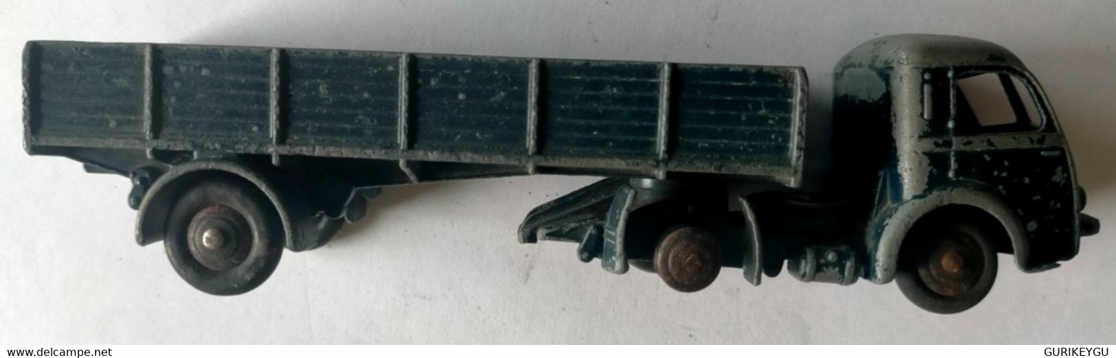 ② Dinky Toys 1:43 - 1 - Camion miniature - Camion Panhard