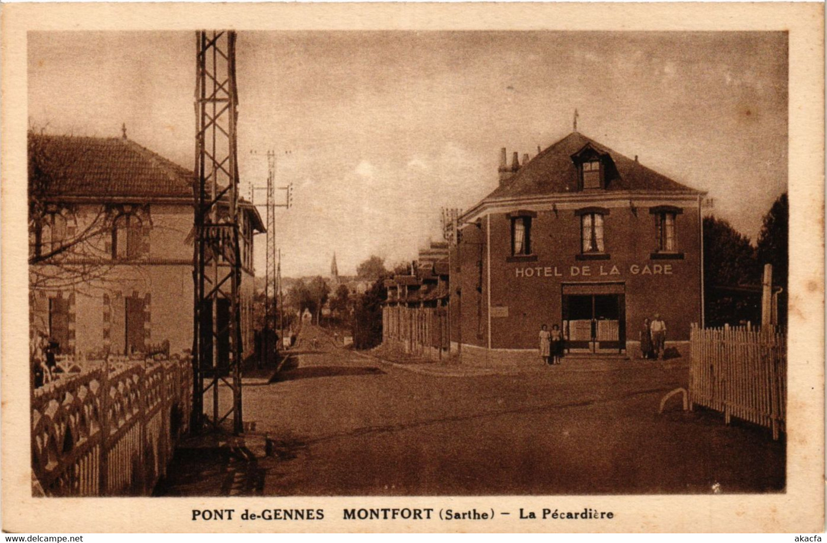 CPA Pont De-Gennes MONTFORT - La Pecardiere (390921) - Montfort Le Gesnois