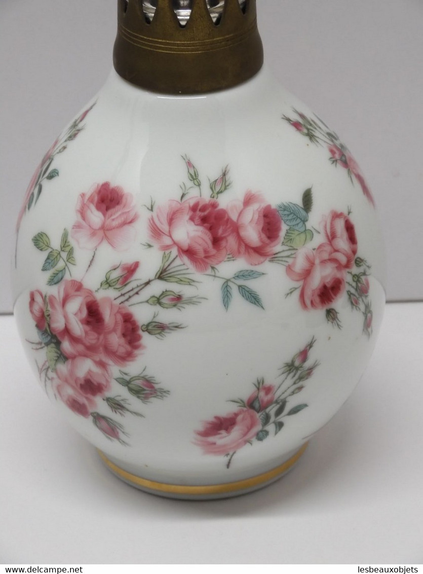 *JOLIE LAMPE BERGER PORCELAINE CAMILLE THARAUD FLEURS BOUQUETS ROSES XXe E - Limoges (FRA)