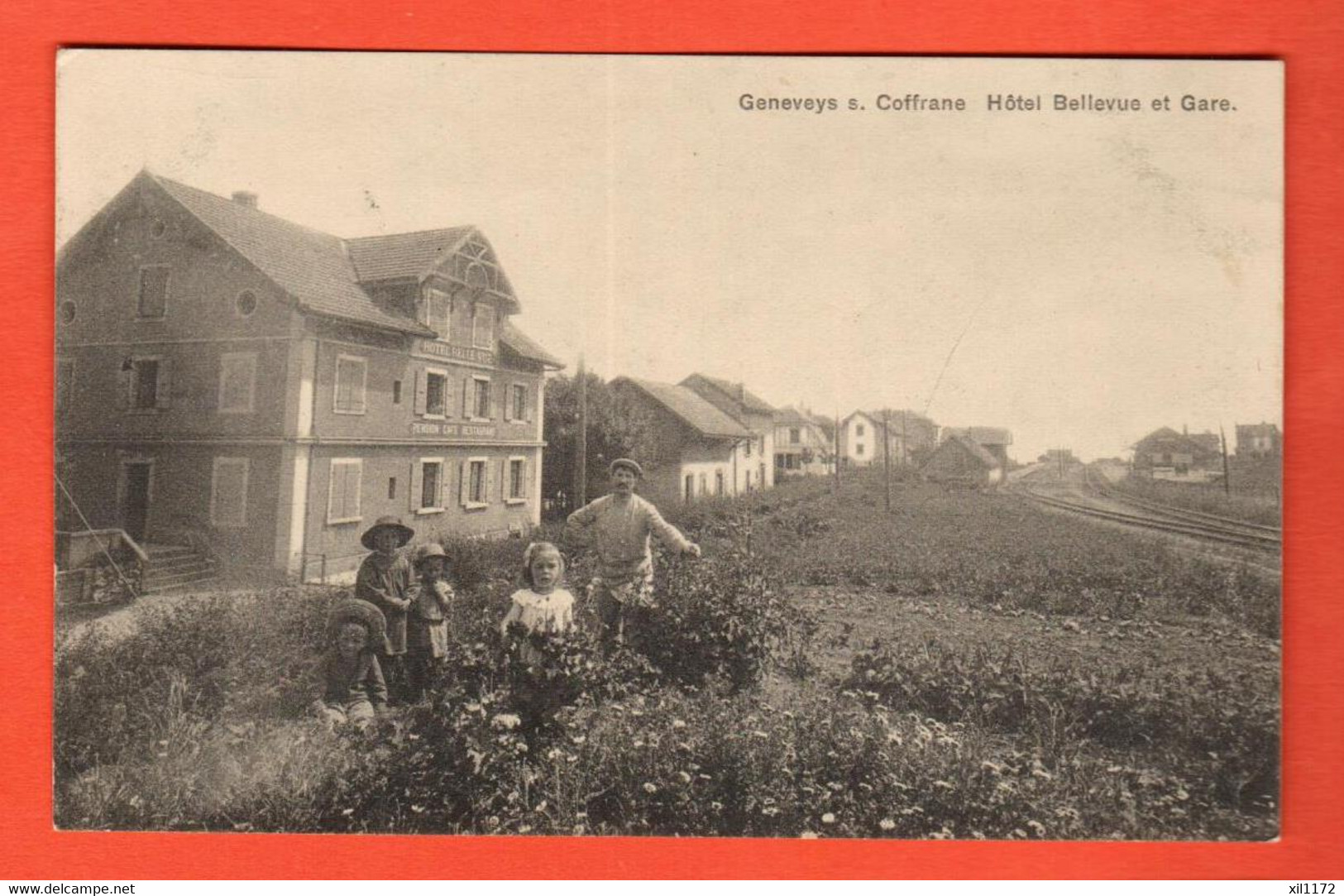 ZSH-11 Geneveys Sur Coffrane Hotel Bellevue Et Gare. ANIME  Dambach Carte-photo. Circ. 1920 Cachet Militaire - Coffrane