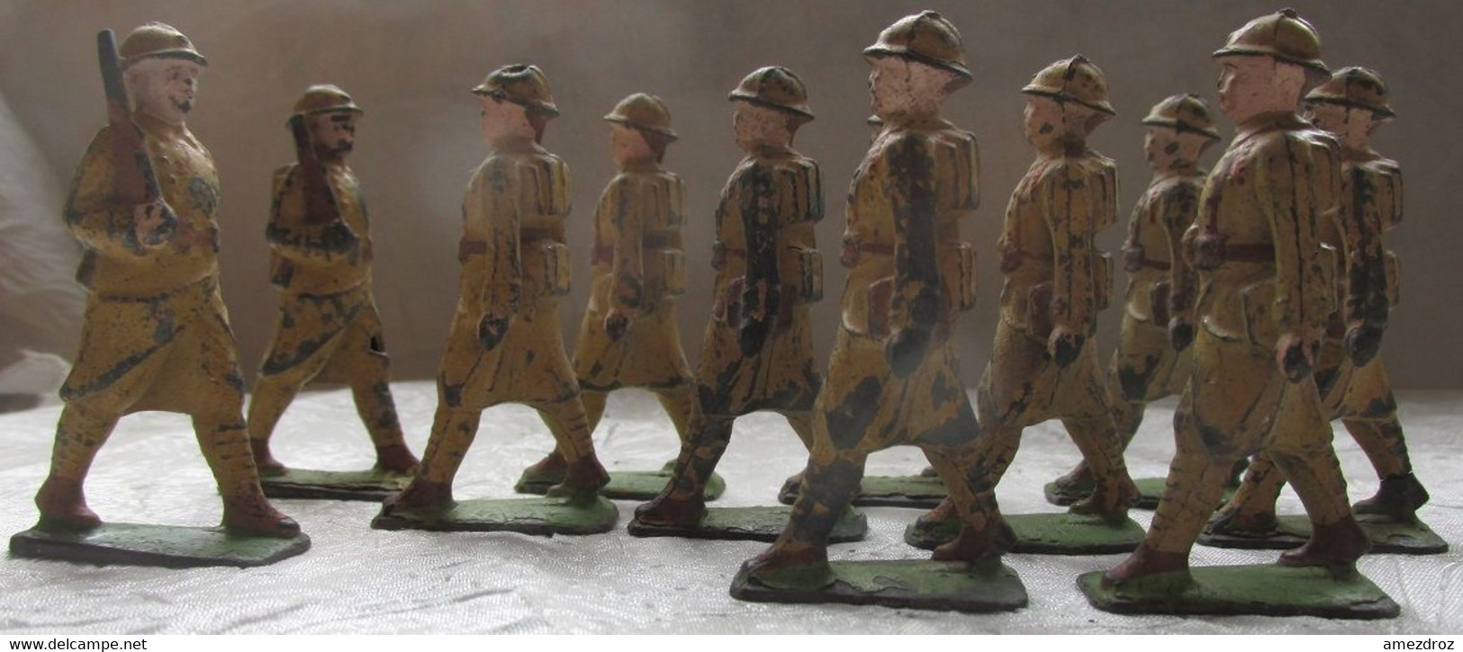 Figurines 1945-1951 Quiralu Lot De Onze Soldats Type Anglais 1er Guerre  Taille 63-64 Mm Plomb Creux - Quiralu