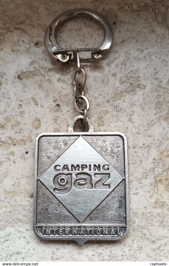 Rare Porte Clé Camping Gaz, Paquebot Ivan Franko, Ukraine, Métal Deux Faces - Montserrat