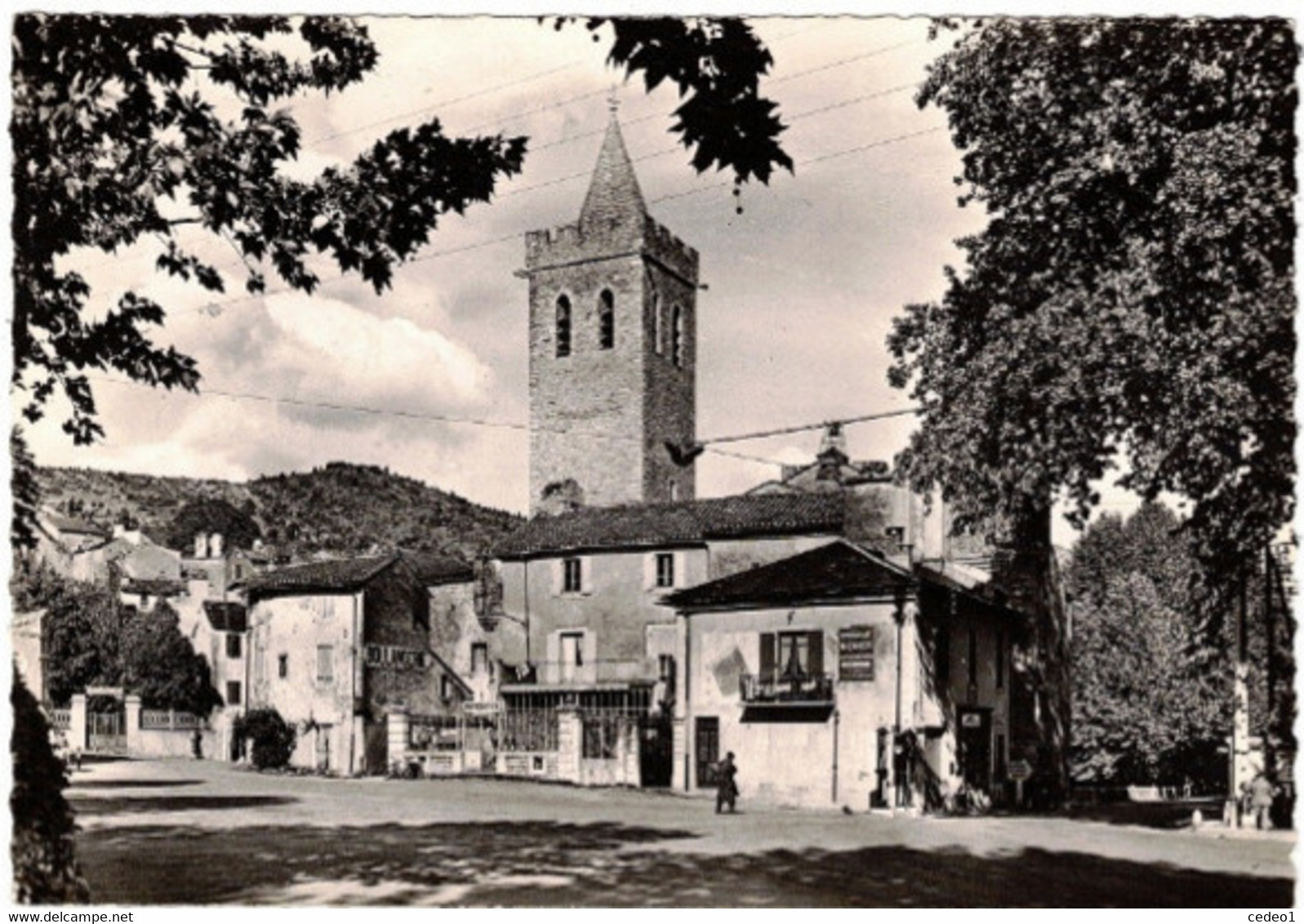 SAINT PONS  PERSPECTIVE SUR L'EGLISE - Saint-Pons-de-Mauchiens