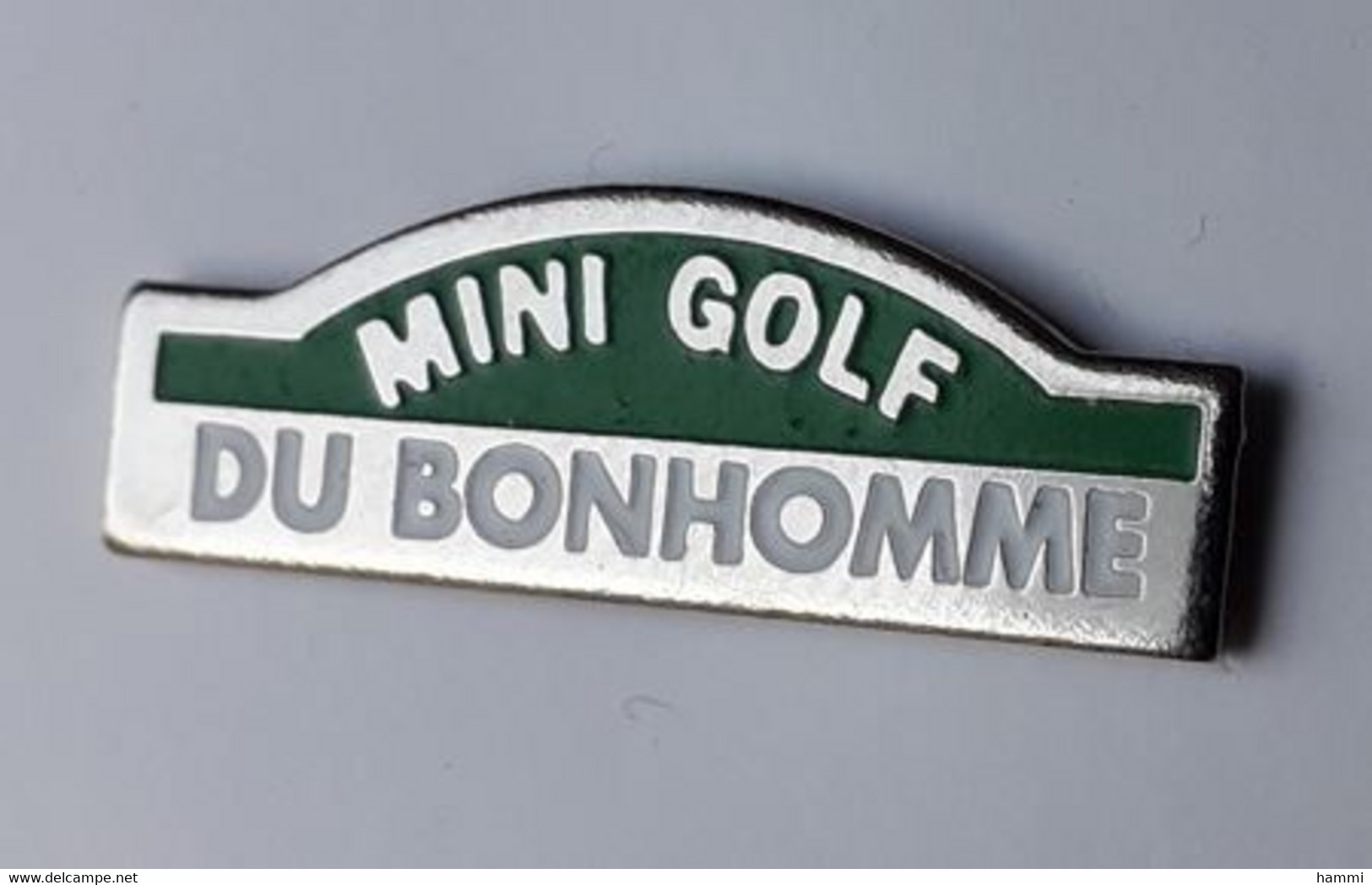 PO189 Pin's Mini Golf Du Bonhomme à La Guérinière Vendée Achat Immédiat - Golf