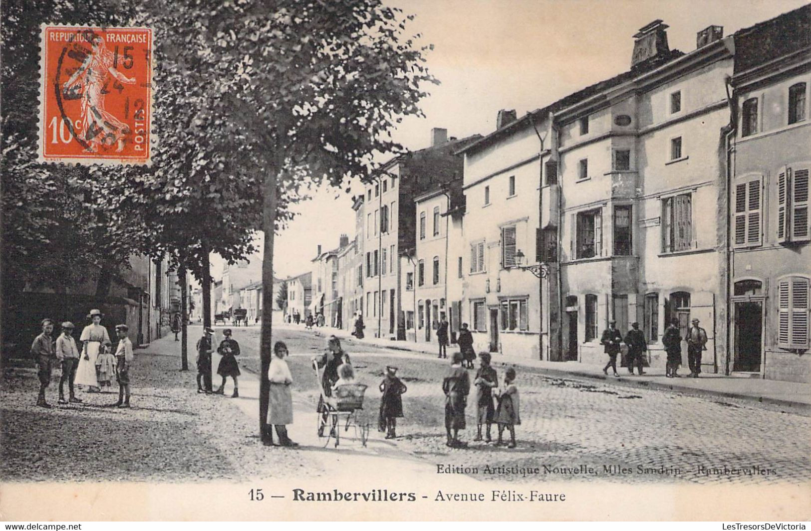 CPA FRANCE - 88 - Rambervillers - Avenue Félix Faure - Animée - Rambervillers