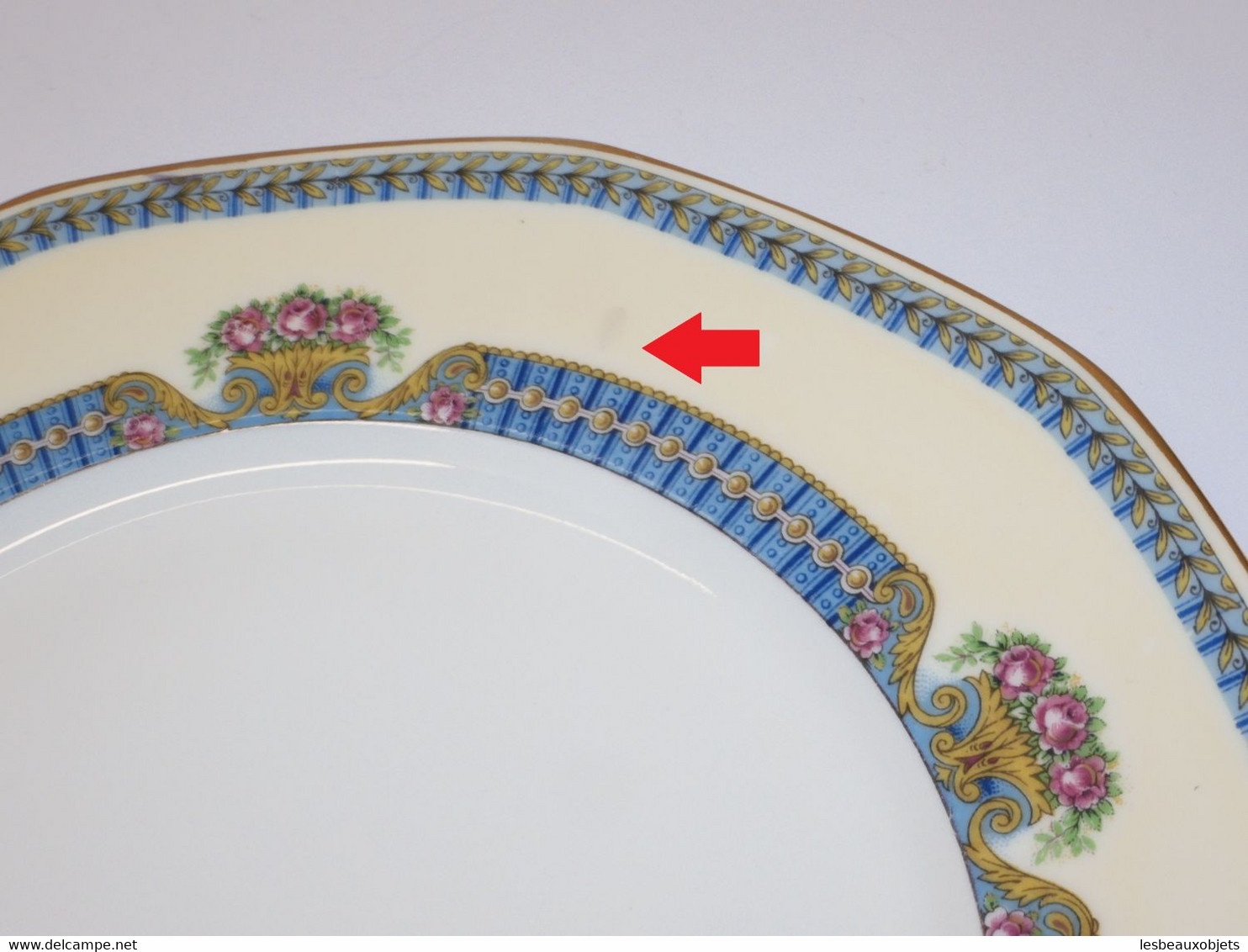 *PORCELAINE de LIMOGES PETIT PLAT à GÂTEAU / ASSIETTE Marqué LIMOGES JB FRANCE E