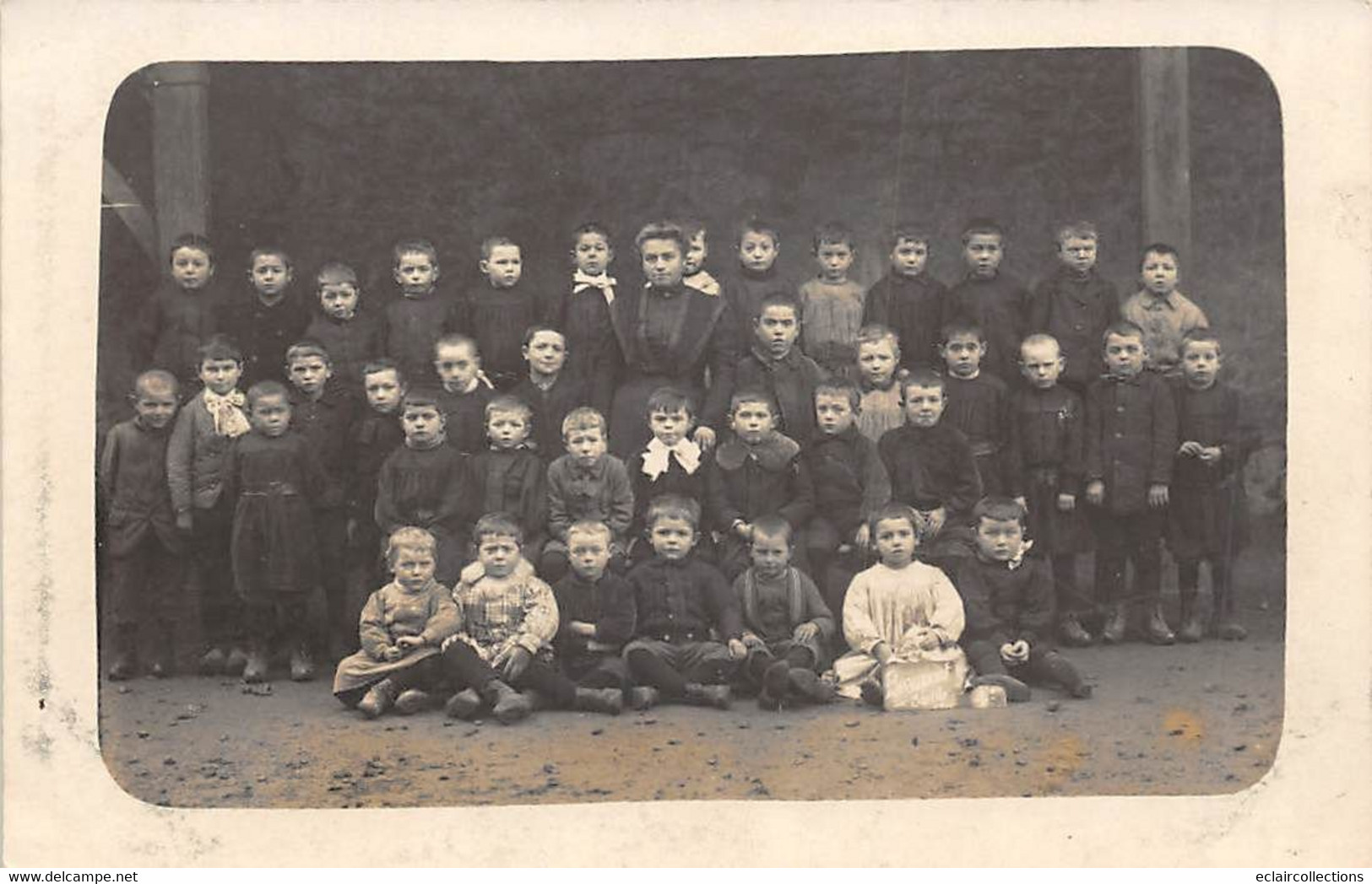 Beaumont Sur Sarthe           72        Carte Photo Scolaire  Elèves Et La Maitresse  1911       (voir Scan) - Beaumont Sur Sarthe