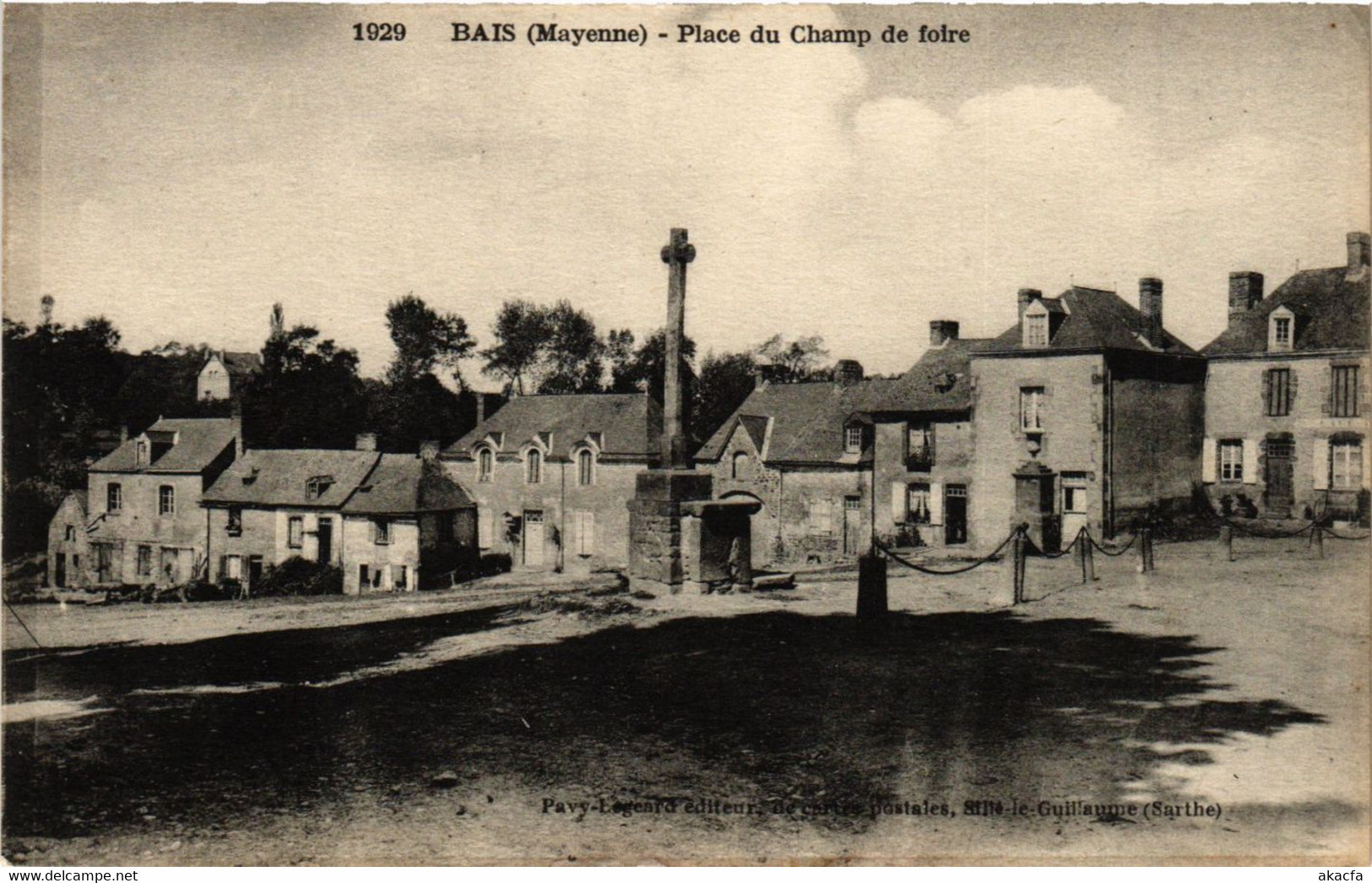 CPA BAIS-MAYENNE Place Du Champ De Foire (420472) - Bais