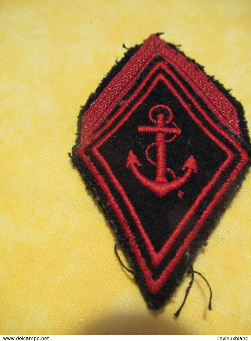 Ecusson Tissu  Ancien / Losange De Bras/1ére Classe Marine /( à Déterminer ) / Vers 1950-1960    ET371 - Patches