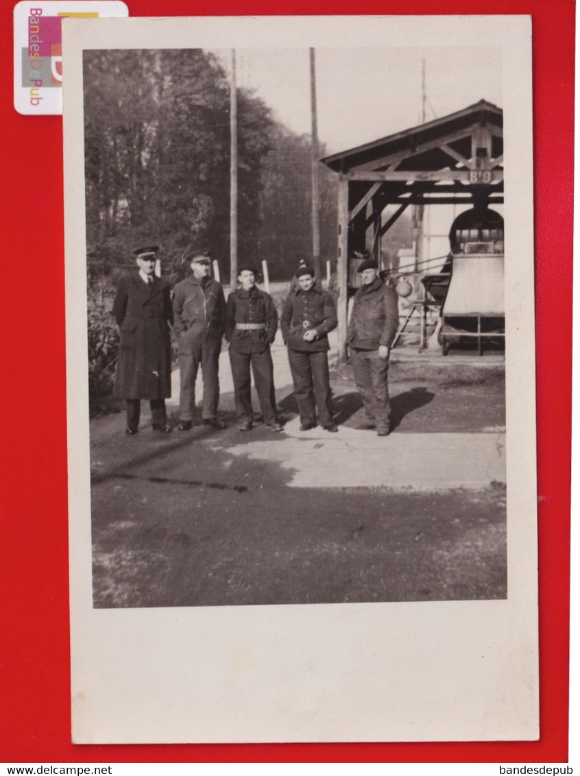 Photo Format CPA VILLACOUBLAY Groupe Militaires Et Civils Hangar  Gare Aviation ??? Novembre 1939 - Velizy