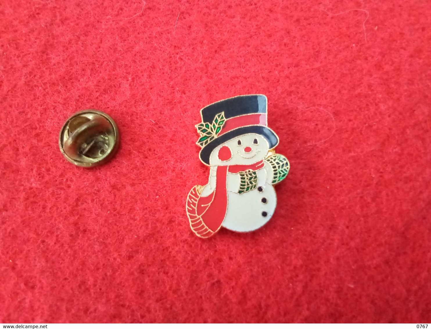 Pin's Pin S NOËL BONHOMME DE NEIGE (basarcollect28) - Noël