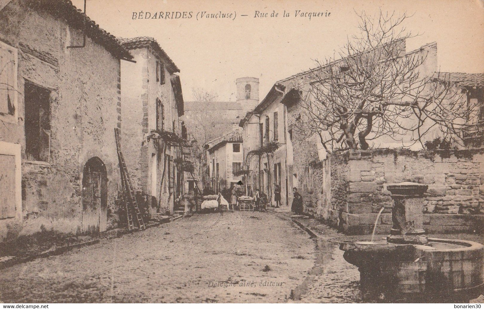 CPA 84  BEDARRIDES  RUE DE LA VACQUERIE - Bedarrides