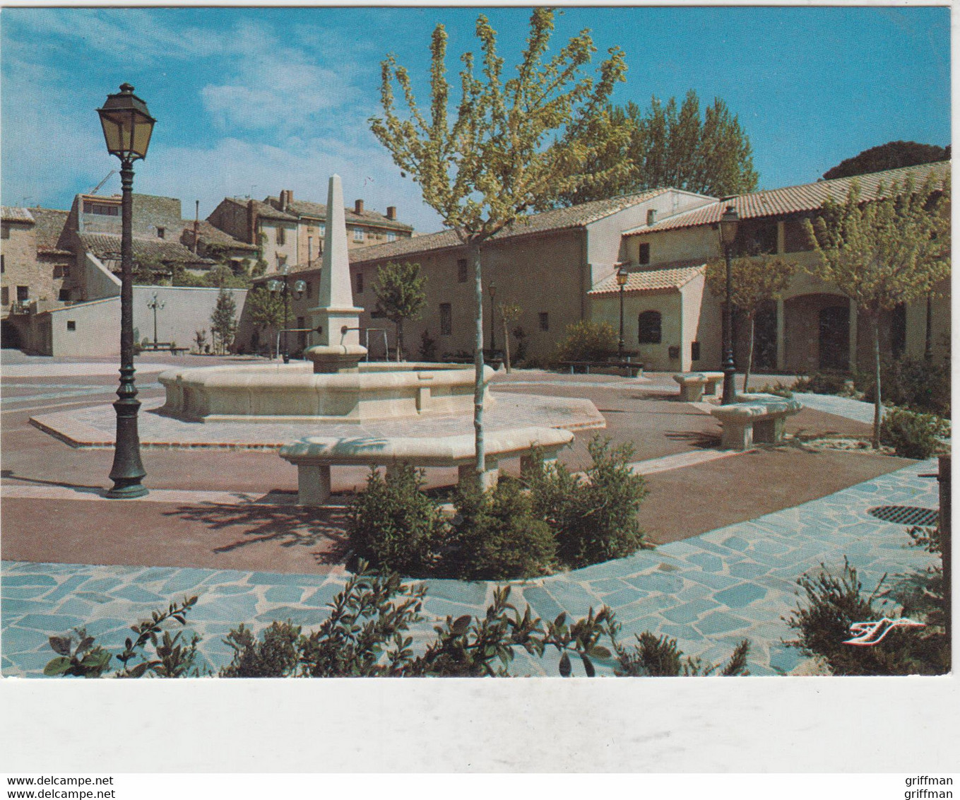 EYGUIERES LA PLACE MONNIER 1985 CPSM GM TBE - Eyguieres