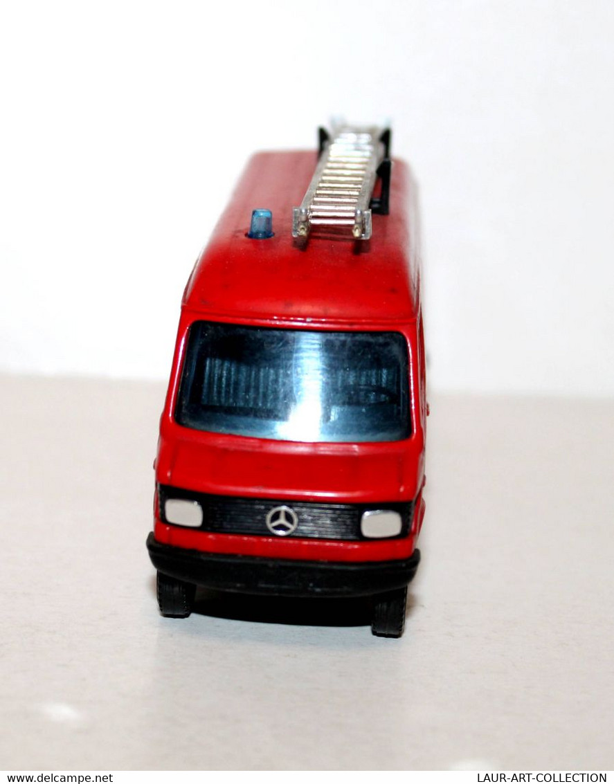 SOLIDO - MERCEDES 407D N°2131 09.90, CAMION POMPIER 1/50, PHILADELPHIA FIRE Dpt., AUTOMOBILE MINIATURE ANCIENNE (2811.6) - Camions, Bus Et Construction