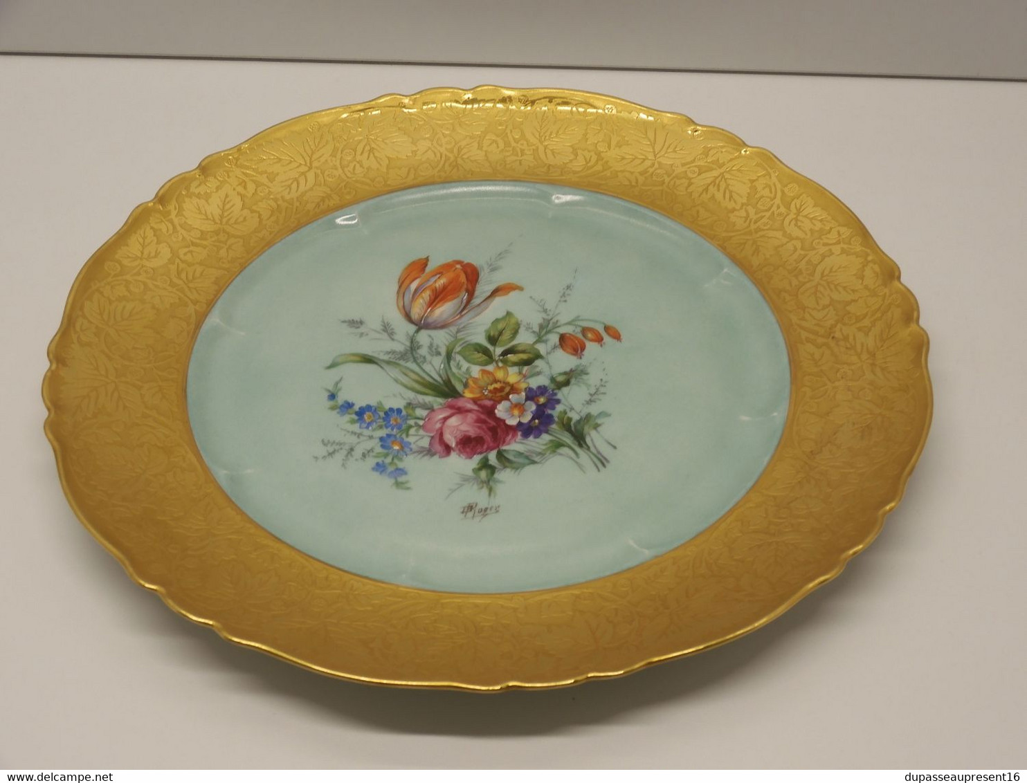 *BELLE ASSIETTE PORCELAINE LIMOGES THEODORE HAVILAND AILE OR Signée B ROGER E - Limoges (FRA)