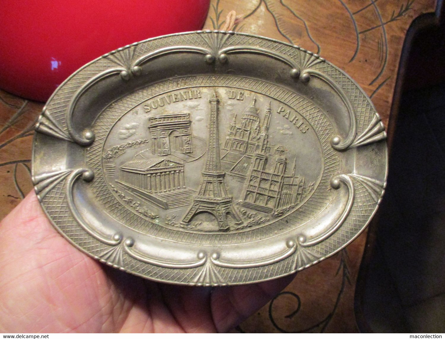 Ancien Cendrier Souvenir De Paris A La Tour Eiffel Alliage D'étain Par Polyor ..1900 - Ashtrays