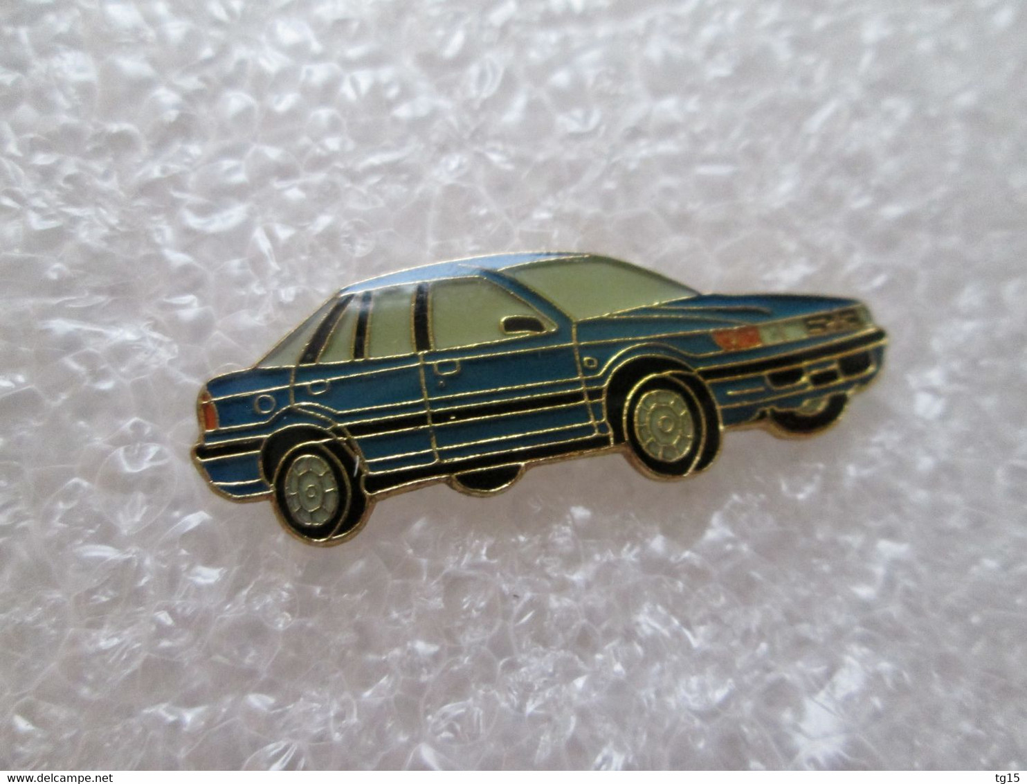 PIN'S    MITSUBISHI   GALANT - Mitsubishi