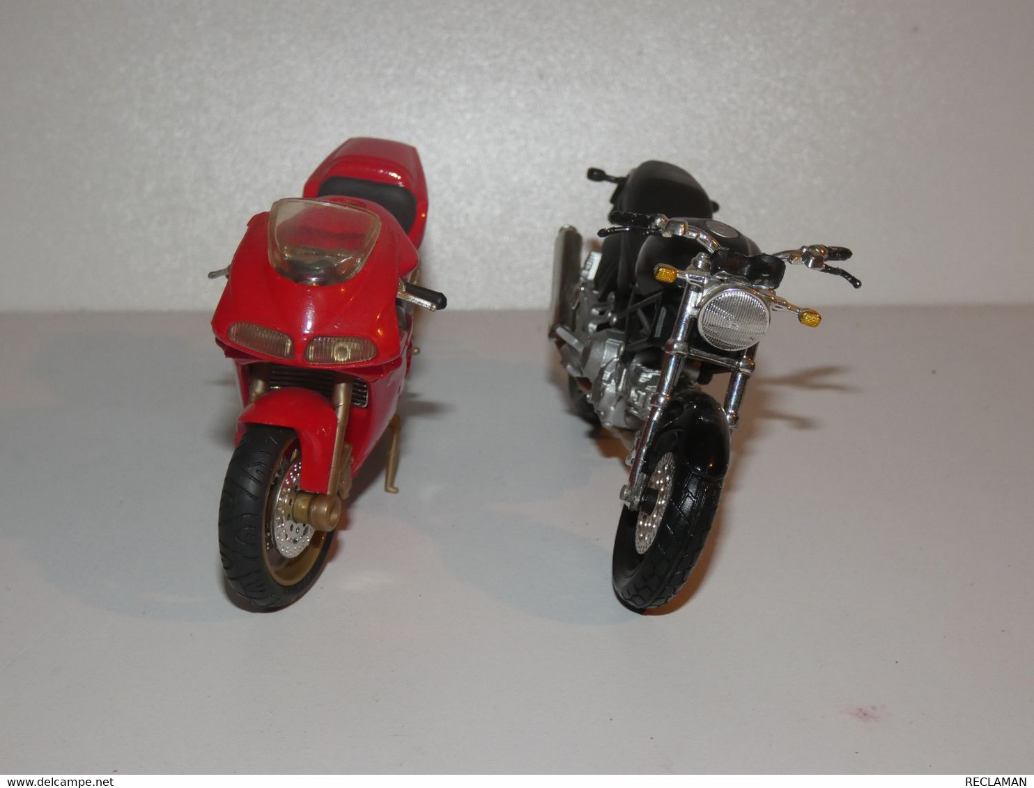 MAISTO Lot Moto 1/18 Ducati Monster Et Ducati 996 - Motorcycles