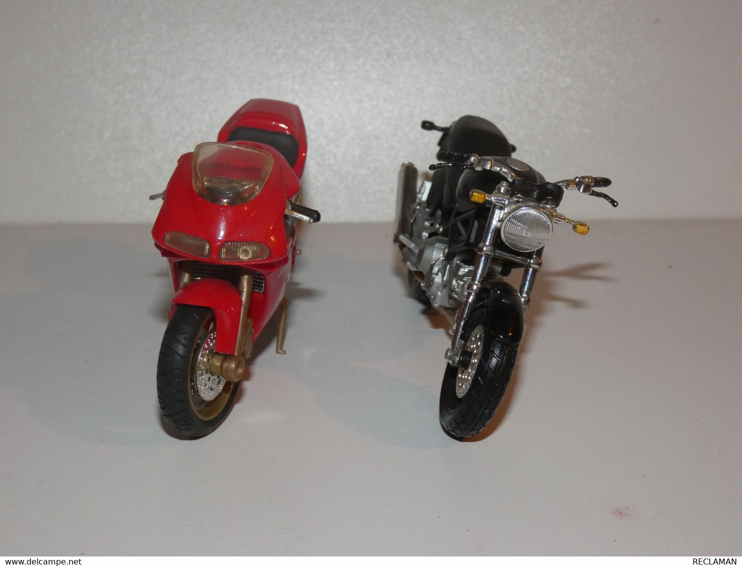 MAISTO Lot Moto 1/18 Ducati Monster Et Ducati 996 - Motorräder