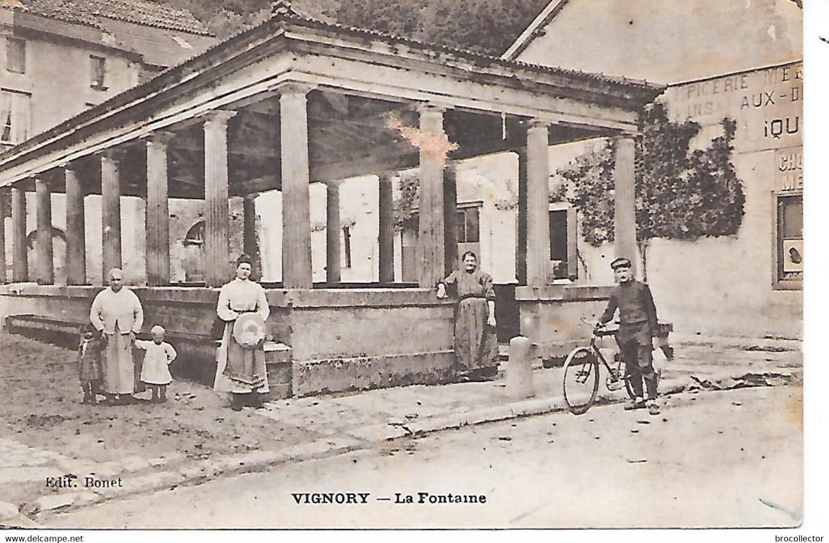 VIGNORY ( 52 ) -  La Fontaine - Vignory