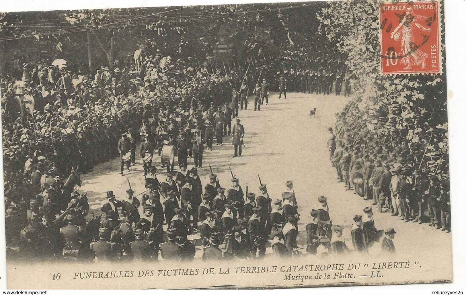 CPA,Th. N°10 ,Funérailles Des Victimes De La Terrible Catastrophe Du Liberté , Musique De La Flotte  Ed. LL. 1911 - Funeral