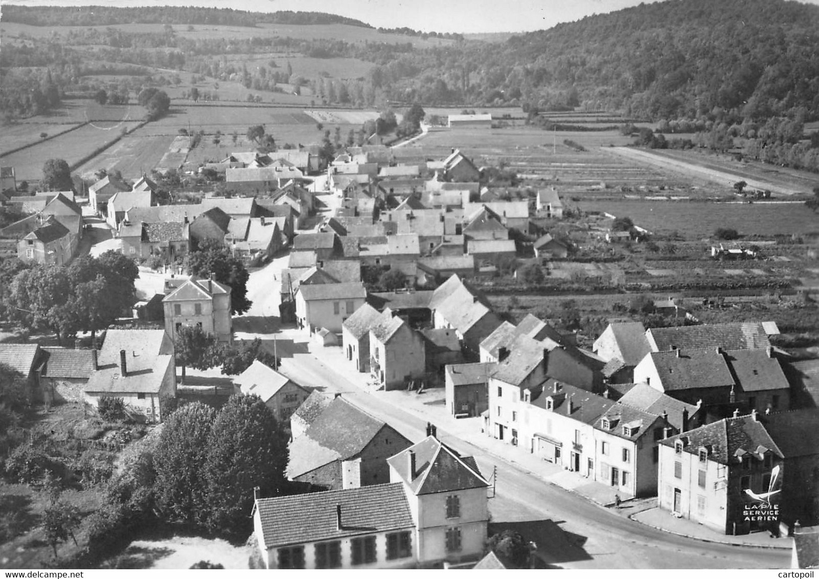 21 - VENAREY-LES-LAUMES - Un Beau Panorama Aérien - Le Haut Du Bourg - Venarey Les Laumes