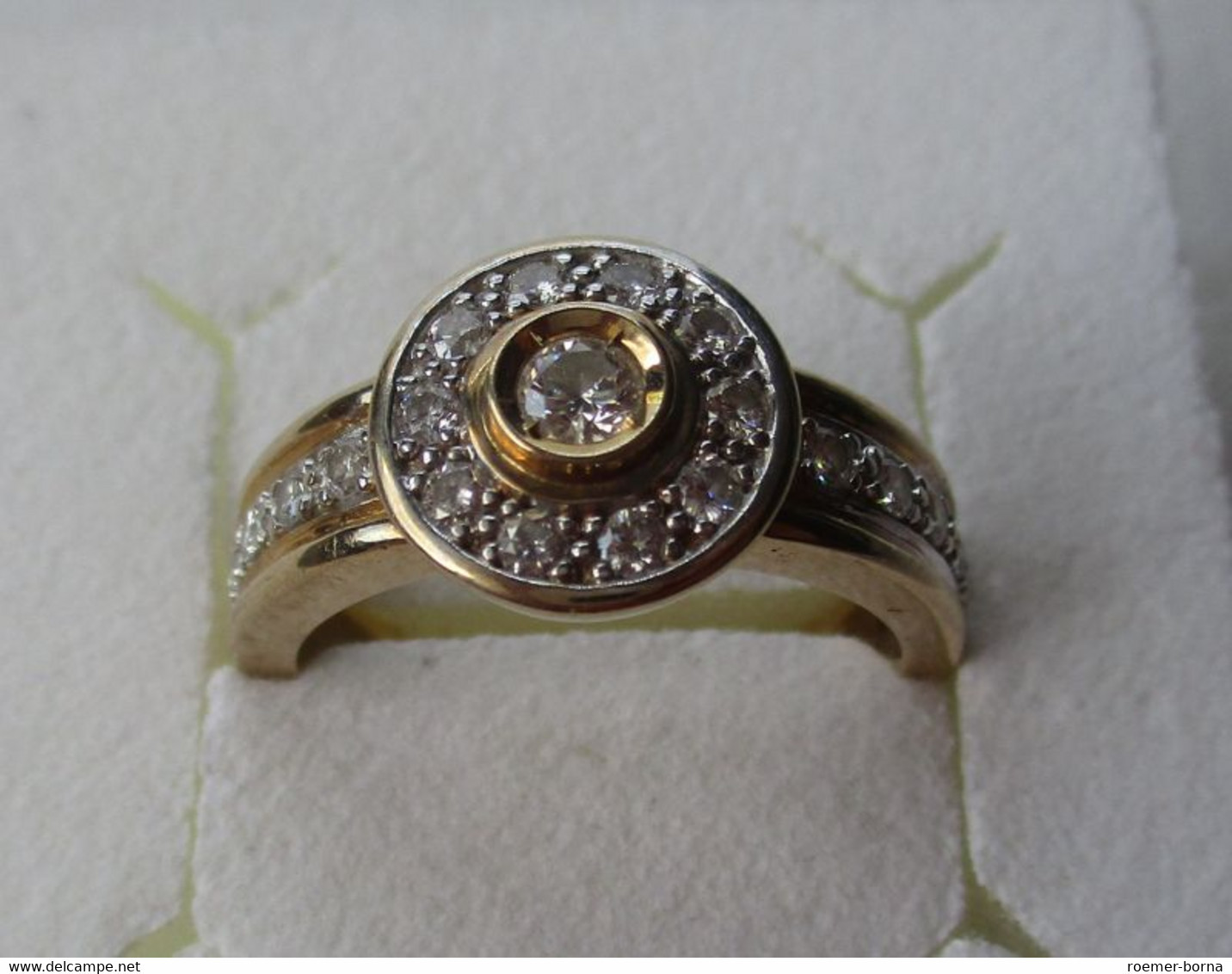 Hochwertiger 585er Gold Ring Mit 20 Diamanten Besetzt ~ 0,7 Karat (126429) - Rings