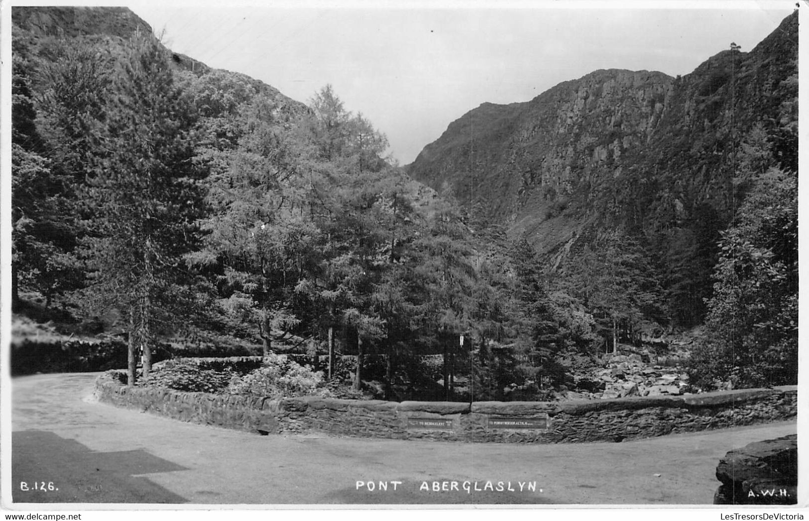 CPA Royaume Uni - Pays De Galles - Gwynedd - Pont Aberglaslyn - A. W. H. - Photographie - B. 126 - Gwynedd