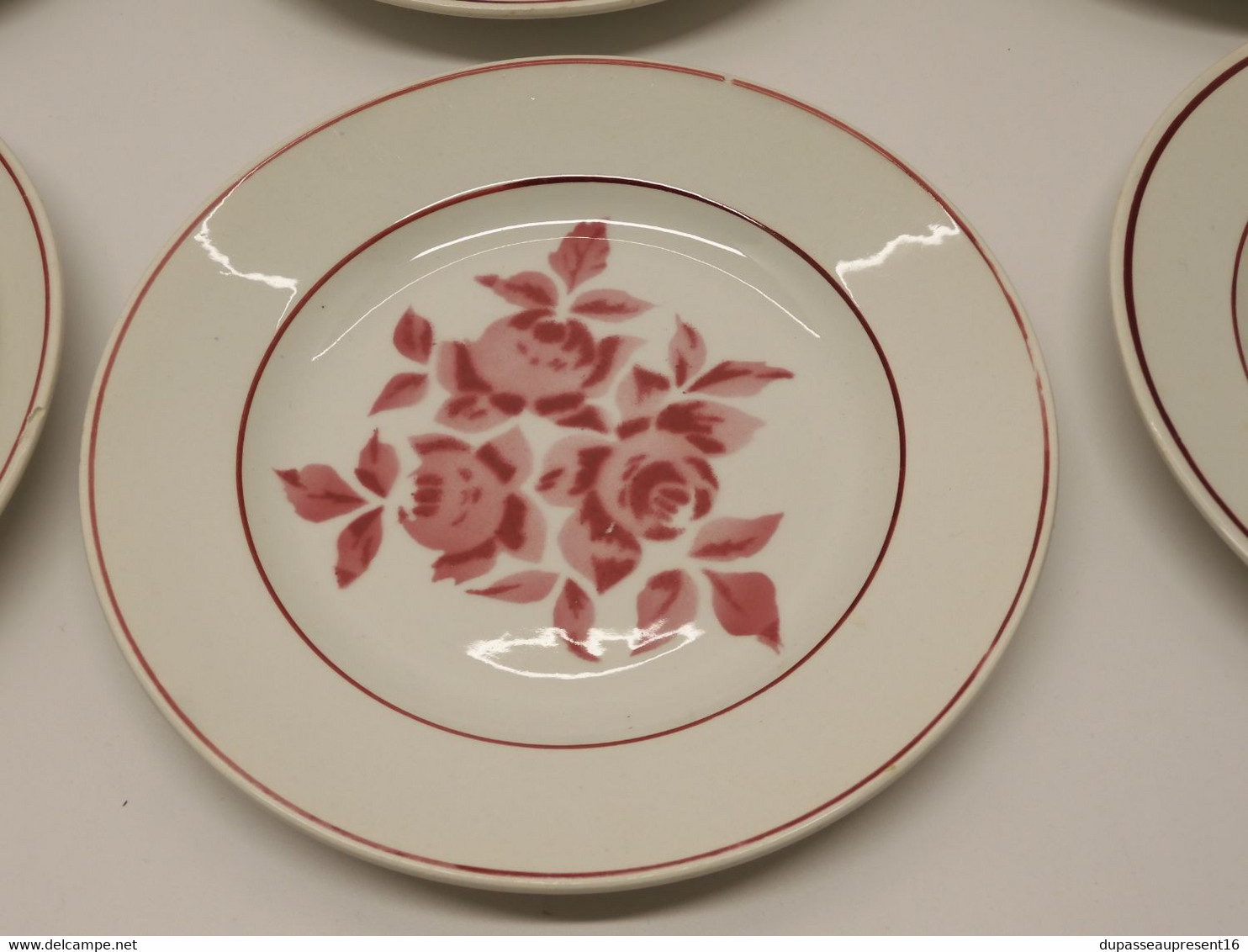 *7 PETITES ASSIETTES DESSERT CERAMIQUE TAURION PB LIMOGES FLEURS ROSES ROSES  E - Limoges (FRA)