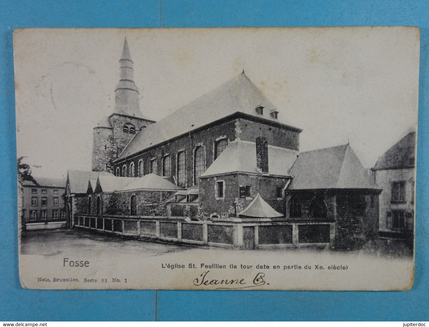 Fosse L'église St. Feuillieun - Fosses-la-Ville