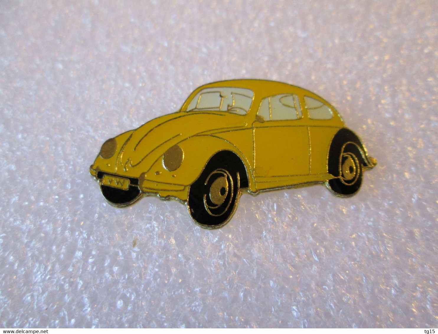 PIN'S    VOLKSWAGEN  COCCINELLE - Volkswagen