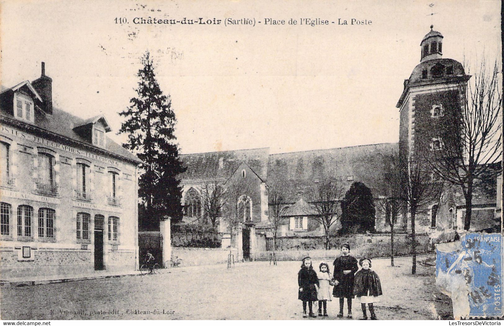 CPA - FRANCE - 72 - CHATEAU DU LOIR - Place De L'église - La Poste - Chateau Du Loir