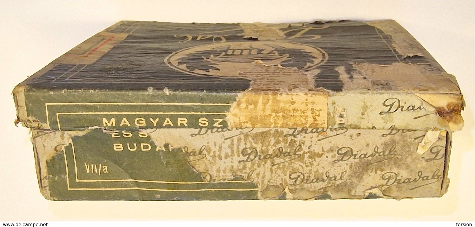 CIGARETTE TOBACCO Paper Package BOX - REVENUE Seal Fiscal Tax Stripe Hungary LABEL Cover DIADAL VICTORY 1930 UNUSED - Other & Unclassified
