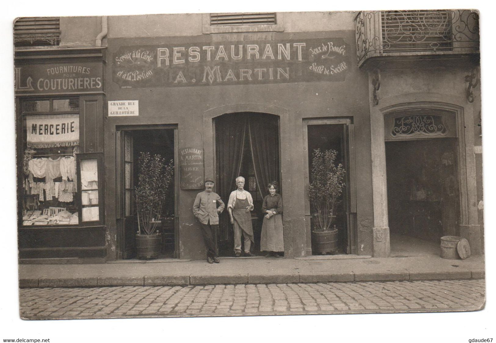 LYON 7 (69) - CARTE PHOTO - DEVANTURE DE MAGASIN & RESTAURANT A. MARTIN - JEUX DE BOULES - MERCERIE - Lyon 7