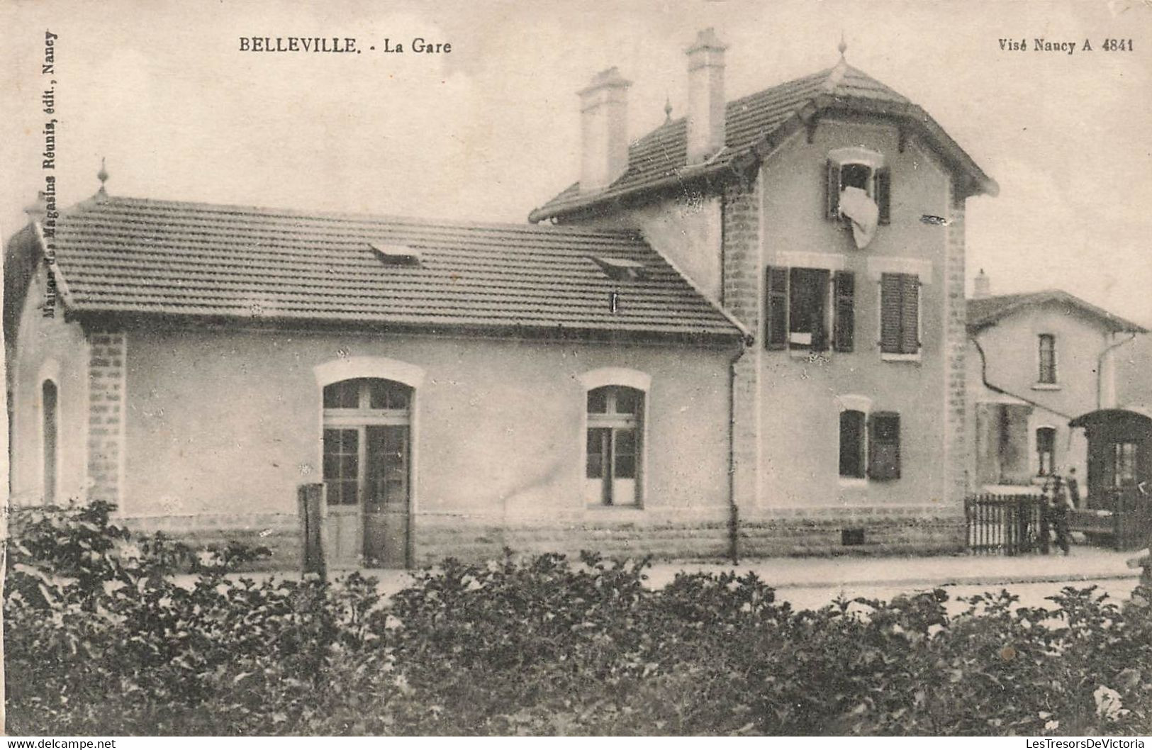 CPA Belleville - La Gare - Maison Des Magasins Réunis Edit - Belleville Sur Saone