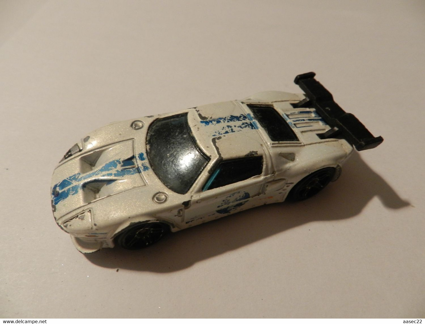 Hotwheels    Ford GT LM    /    2009   ***   2136   *** - HotWheels