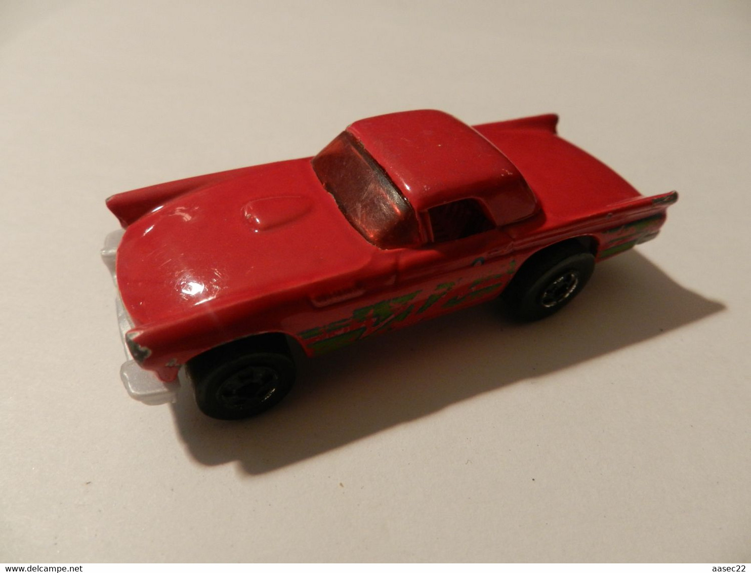 Hotwheels   '57 T Bird     /    1977   ***   1939   *** - HotWheels