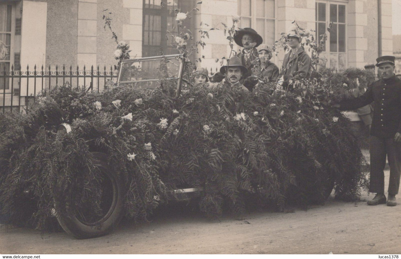 JOLIE CARTE PHOTO VOITURE POUR CORSO FLEURI / A VOIR - Carnival