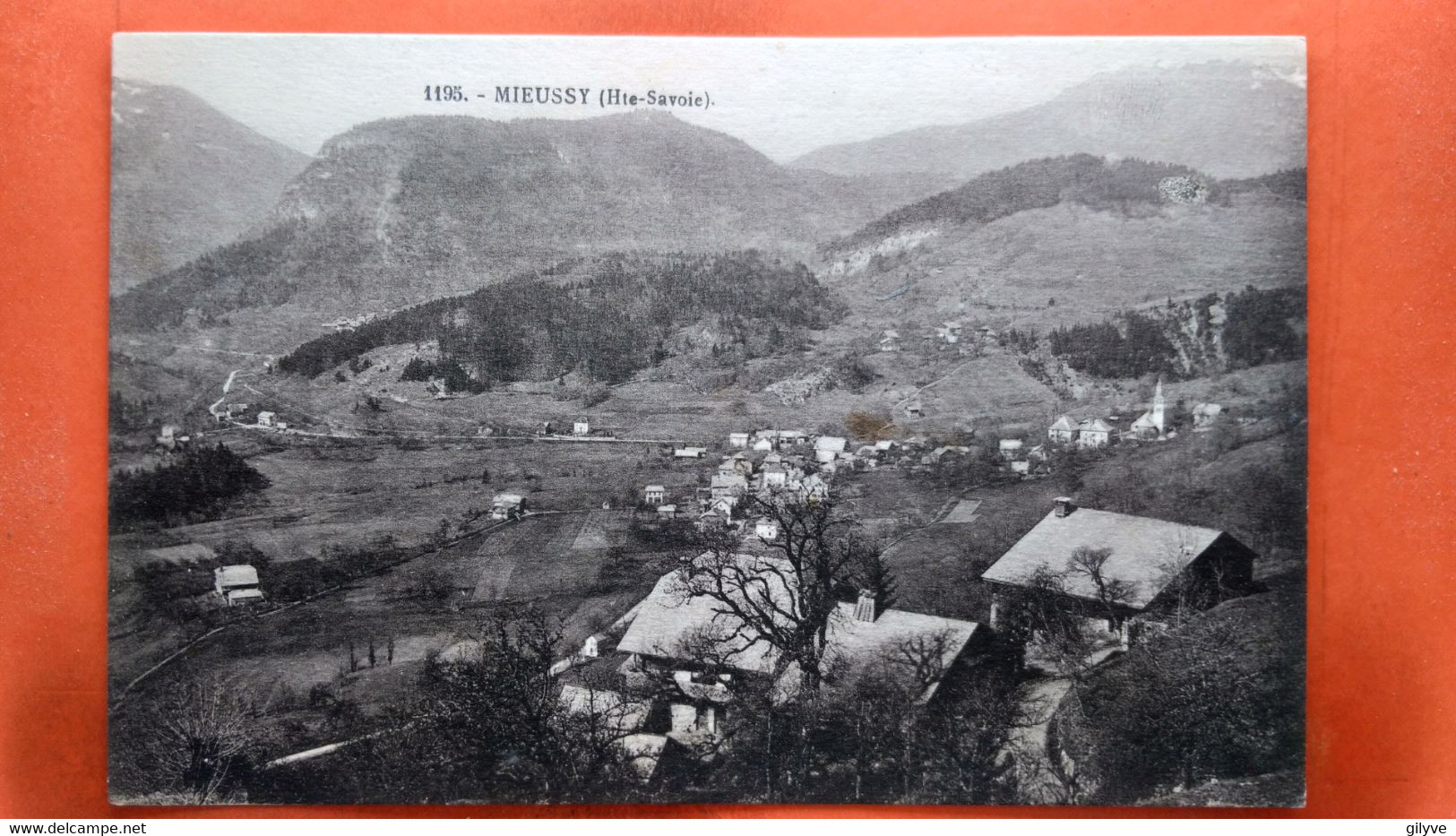 CPA (74) Mieussy.  Vue Générale   (W.2042) - Mieussy