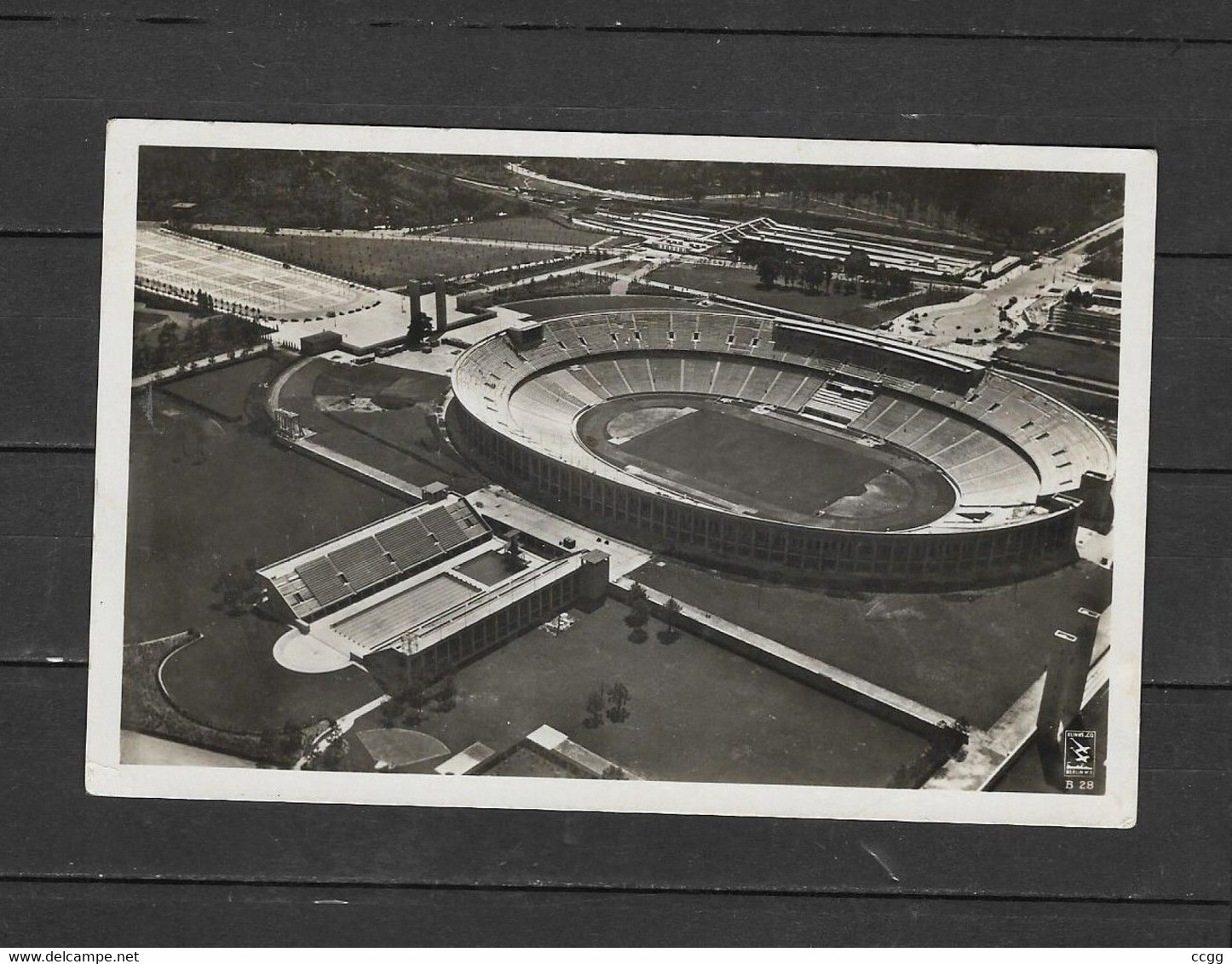 Olympische Spelen 1936 , Duitsland - Postkaart Van Het Station  Met Op De Keerzijde Olympische Stempel ( Zie Foto's ) - Ete 1936: Berlin