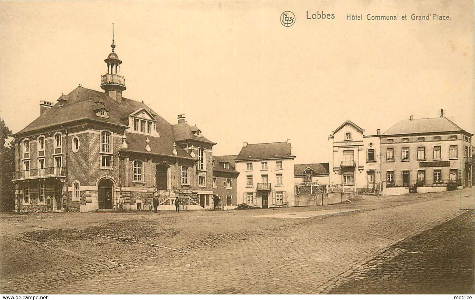 LOBBES - Hôtel Communal Et Grand'Place. - Lobbes
