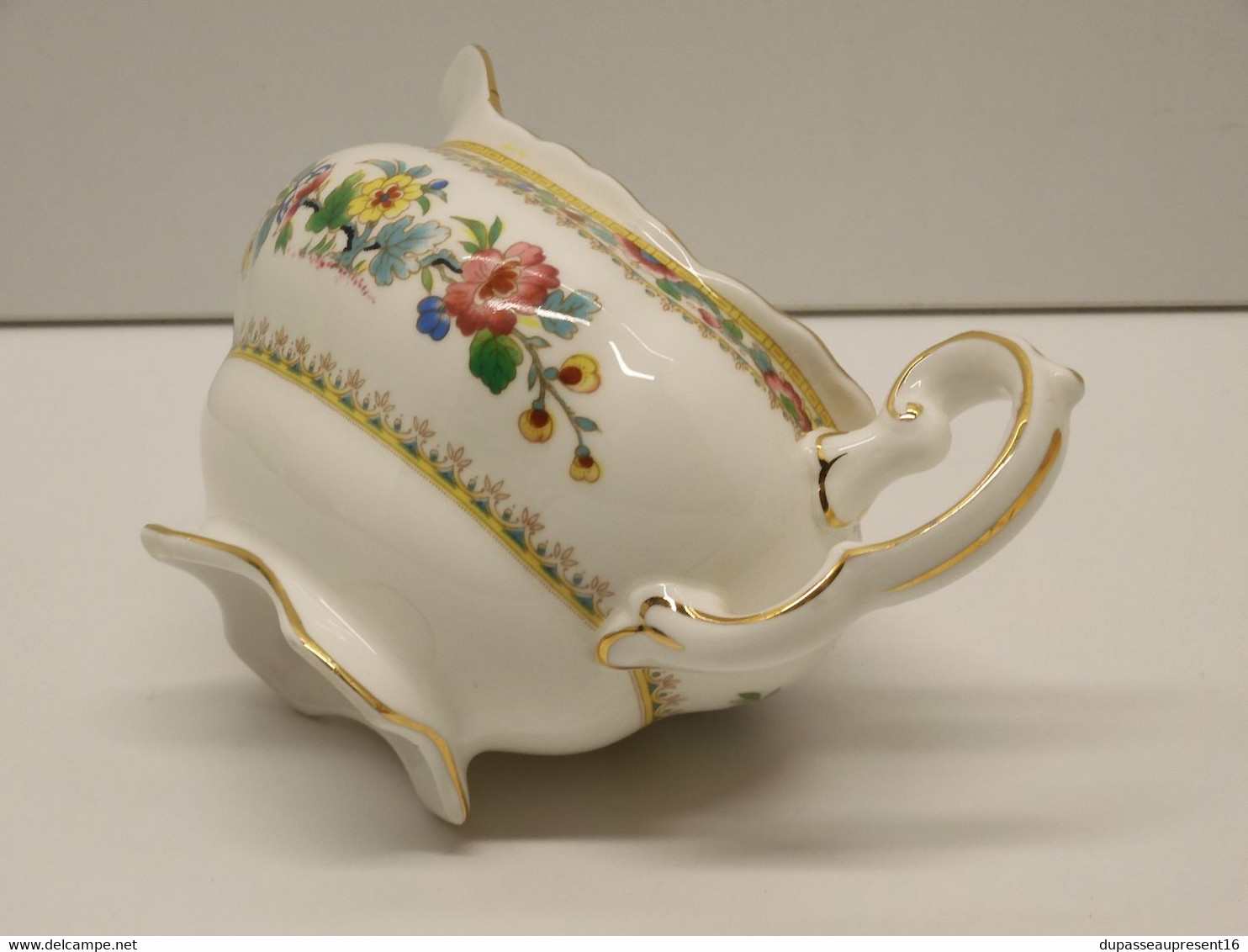 *JOLI ANCIEN POT A LAIT CREMIER PORCELAINE BONE CHINA COALPORT MING ROSE  E