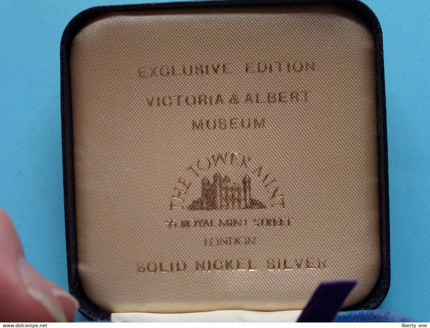 VICTORIA & ALBERT MUSEUM Exclusive Edition ( For Grade, Please See SCANS ) 36.6 Gr. - Solid Nickel Silver ! - Maundy Sets & Commémoratives