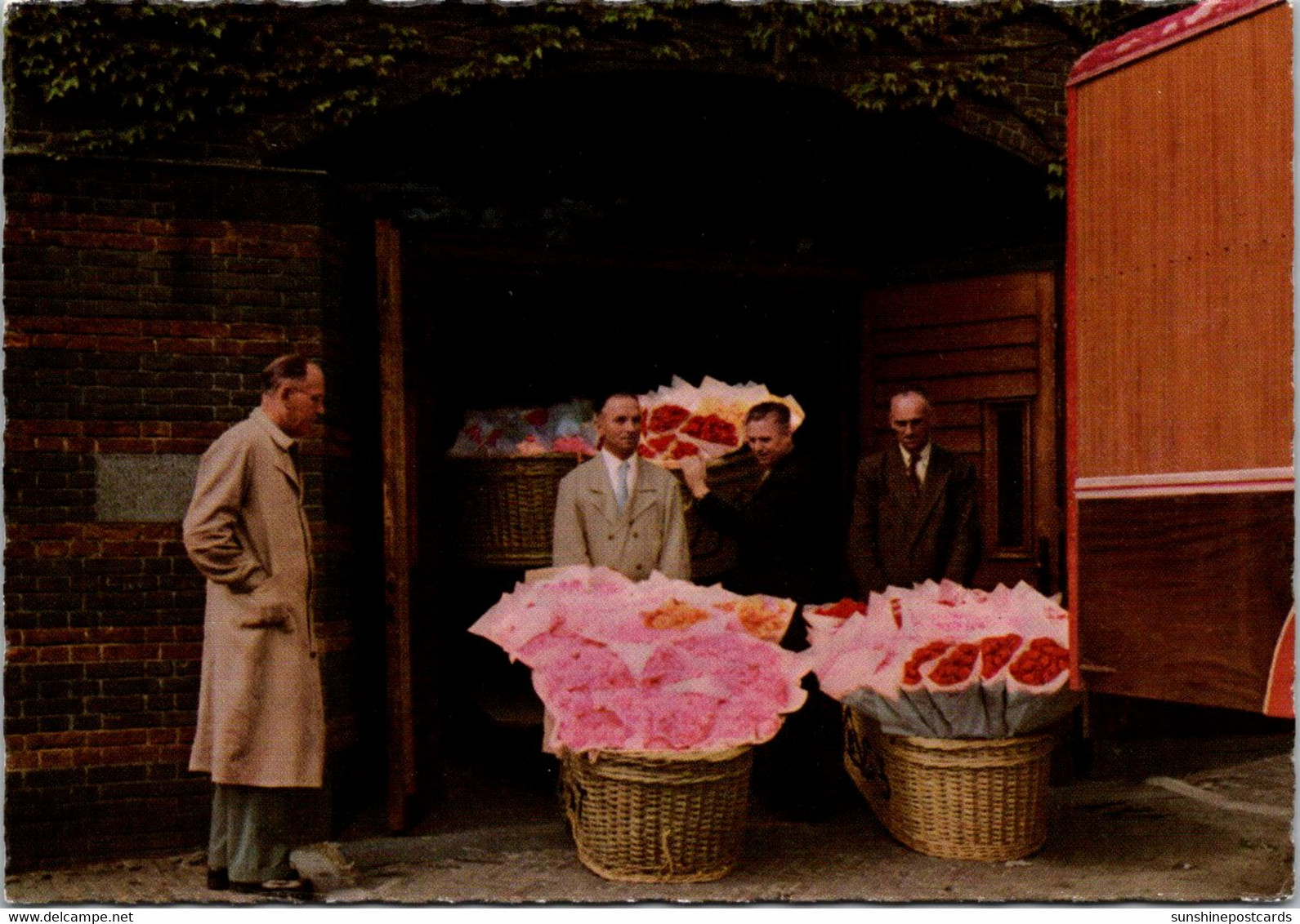 Netherlands Aalsmeer Flower Centre Of Europe Flower Vendors - Aalsmeer