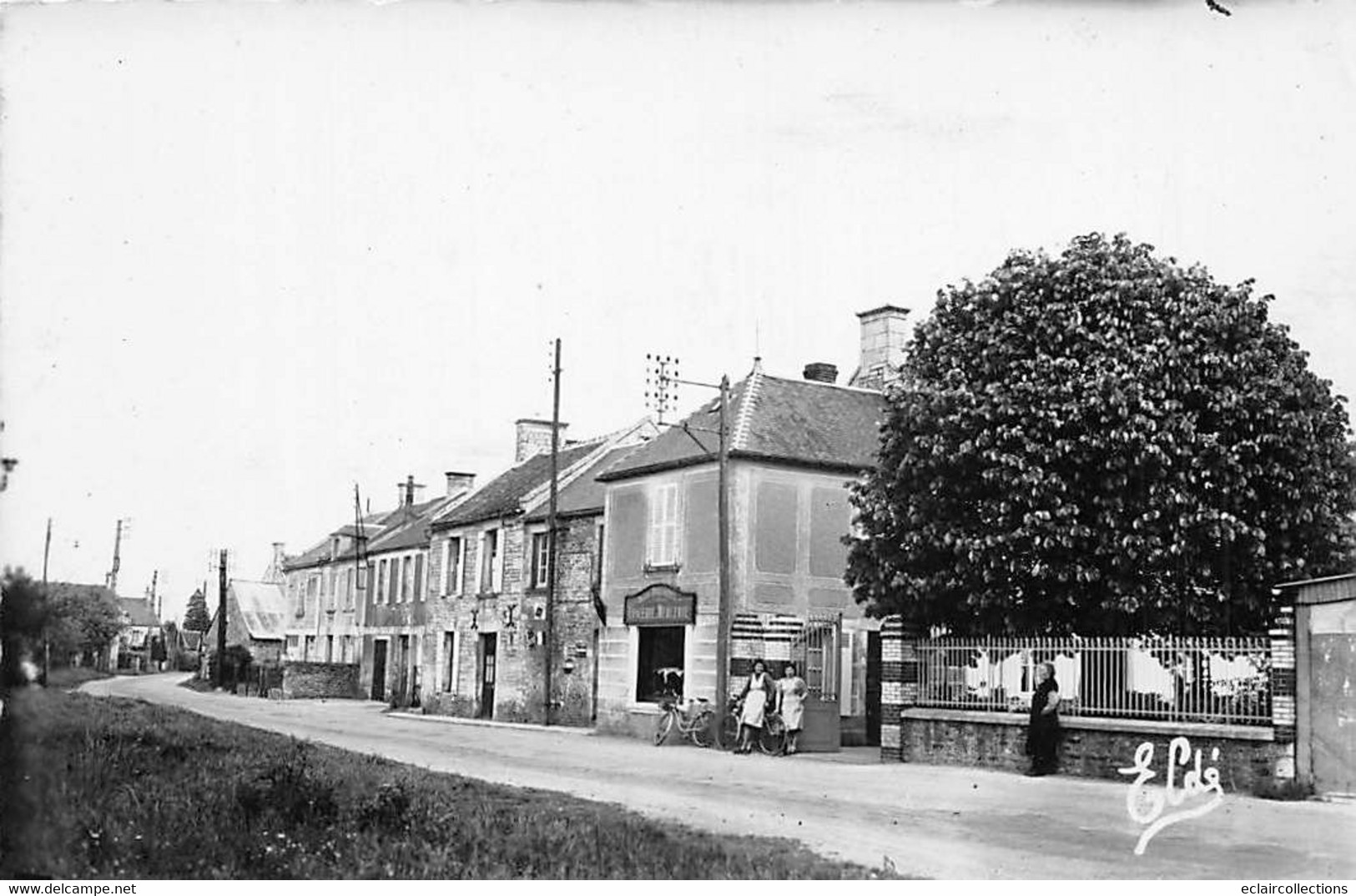 Saint Germain Le Vasson         14        Le Centre Du Bourg.   Epicerie. Mercerie       (voir Scan) - Andere & Zonder Classificatie