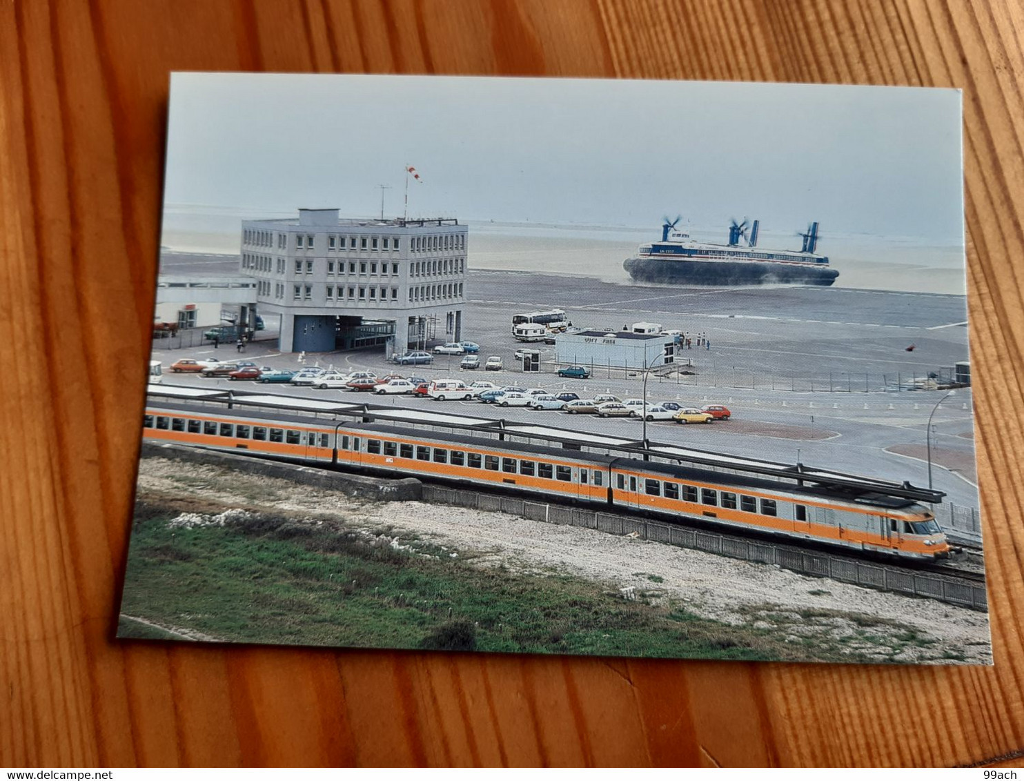 Carte Postale Aéroglisseur Hovercraft à BOULOGNE (62) - Hovercrafts