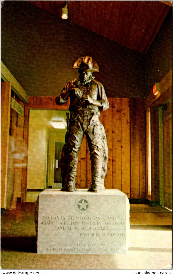 Texas Waco Texas Ranger Hall Of Fame Texas Ranger Entrance Statue - Waco